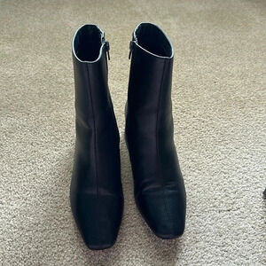Ann Taylor Loft Elongated Block Heel Bootie “Missy” Size 9